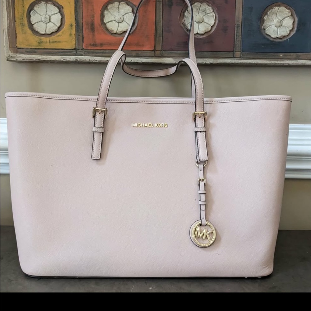 Michael Kors Light Pink Shoulder Bag